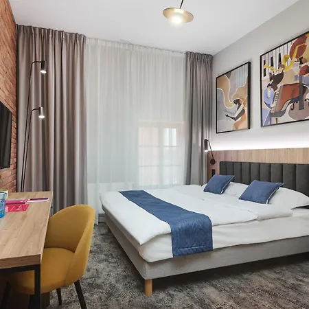 Halo Hotel 4*