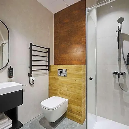 Hotel Halo
