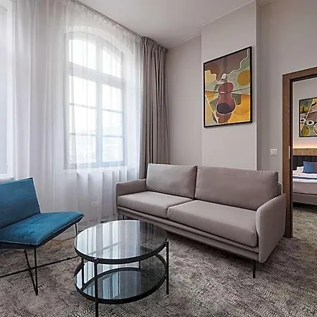 Halo Hotel 4*